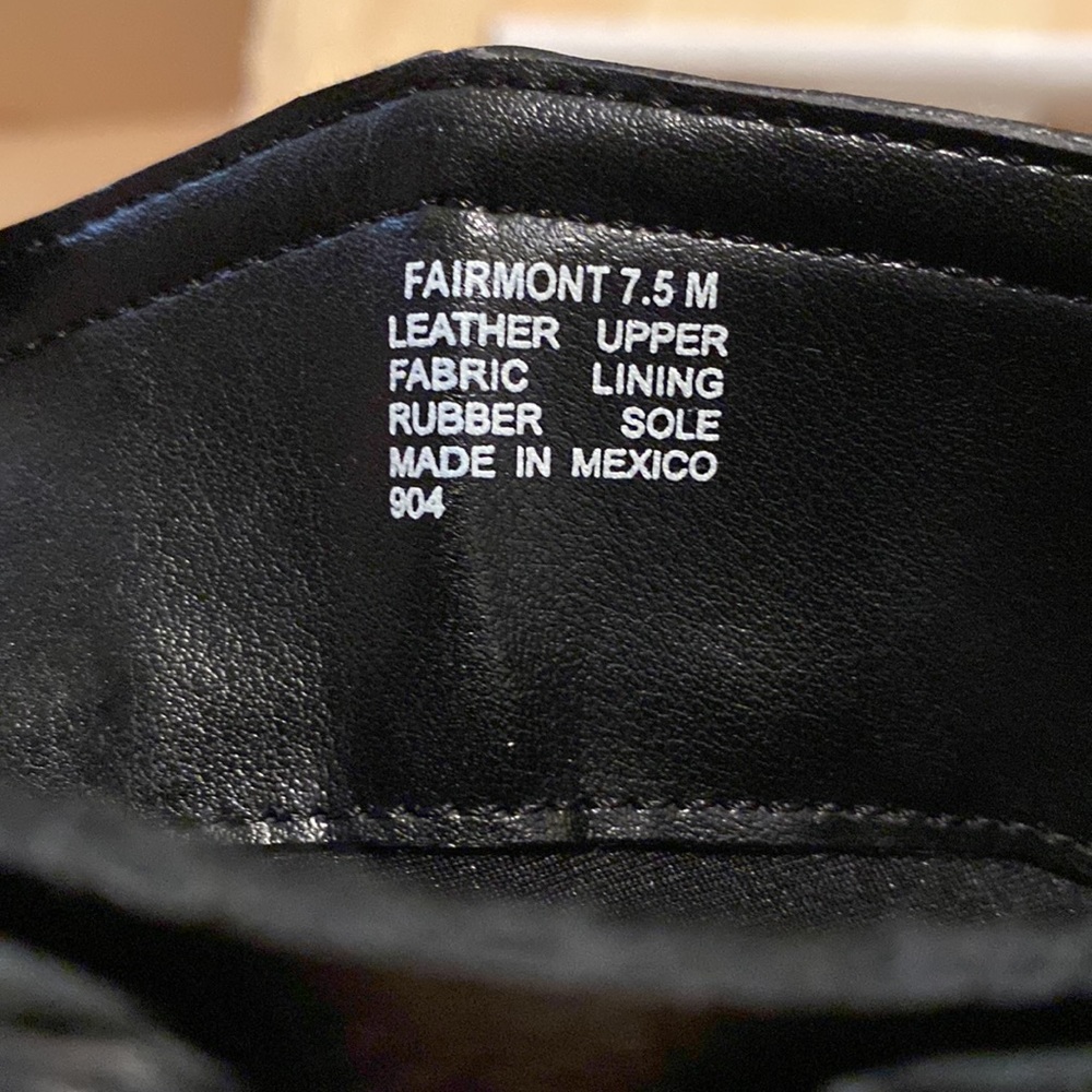 Steve Madden Black Leather Fairmont Boot Size 7.5. Great Condition. See pics. - Picture 10 of 15